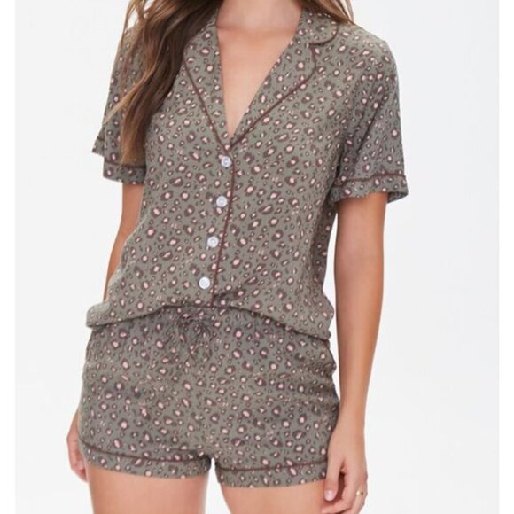 Forever 21 Women's 2 Piece Leopard Shirt & Shorts Pajama Set - various sizes - Picture 1 of 8